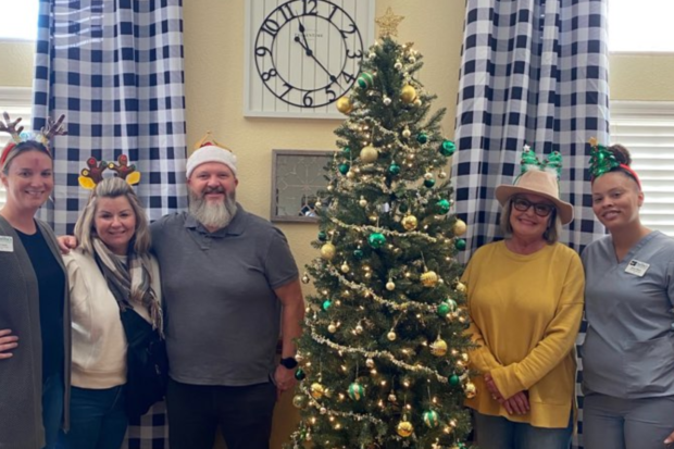 Saliba’s – Brookdale Ray Road Christmas Tree-12-2022 – 3-2