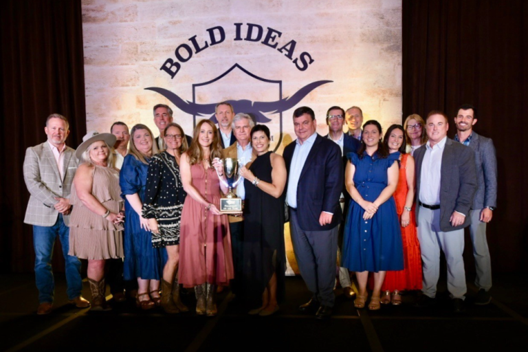 Southern Pharmacy Service's Pink Hill and Guardian Pharmacy of Jacksonville accept award for pharmacy of the year